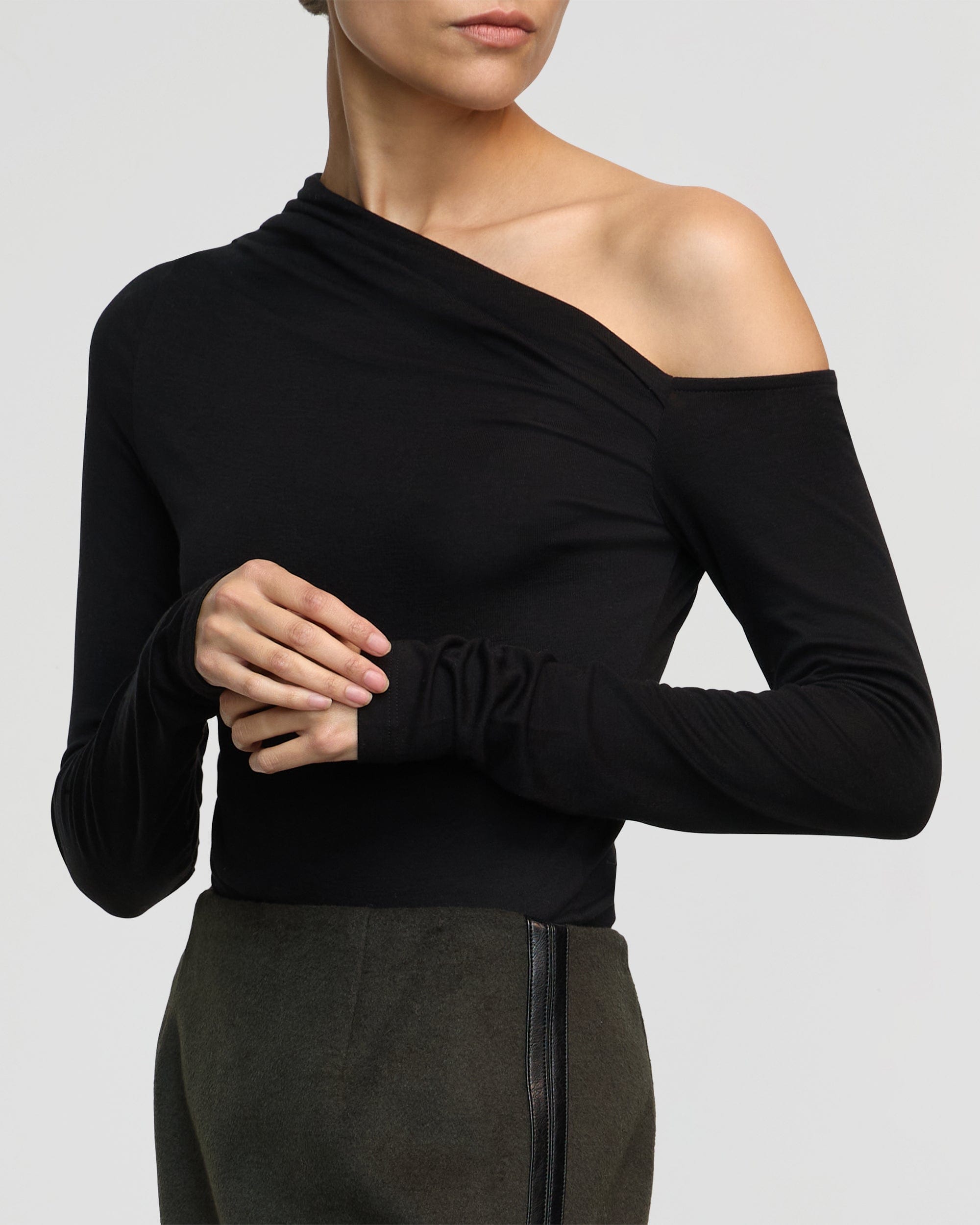 Ayra Tencel-Wool Off-Shoulder Tee - Image 6