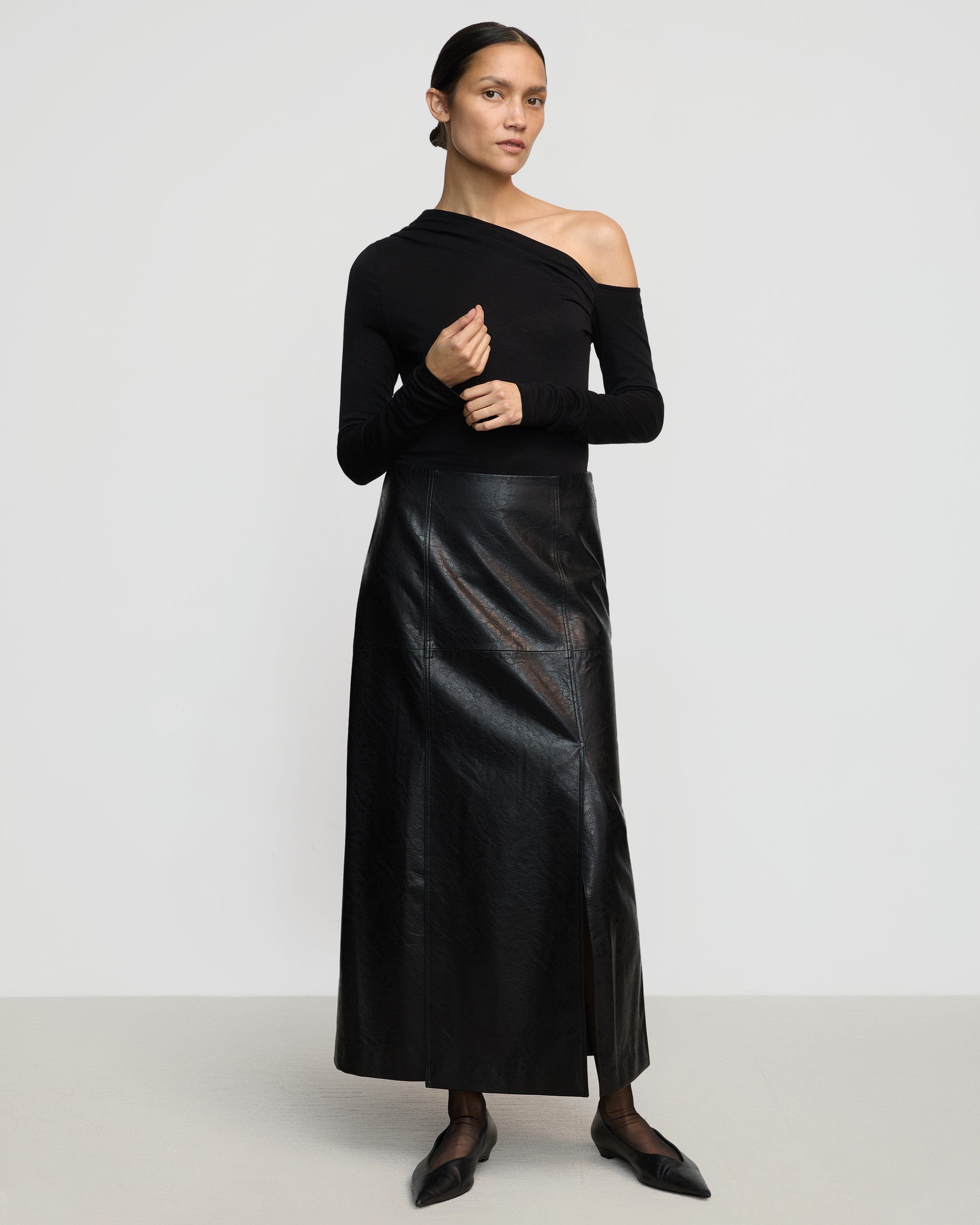 Ayra Tencel-Wool Off-Shoulder Tee - Image 7
