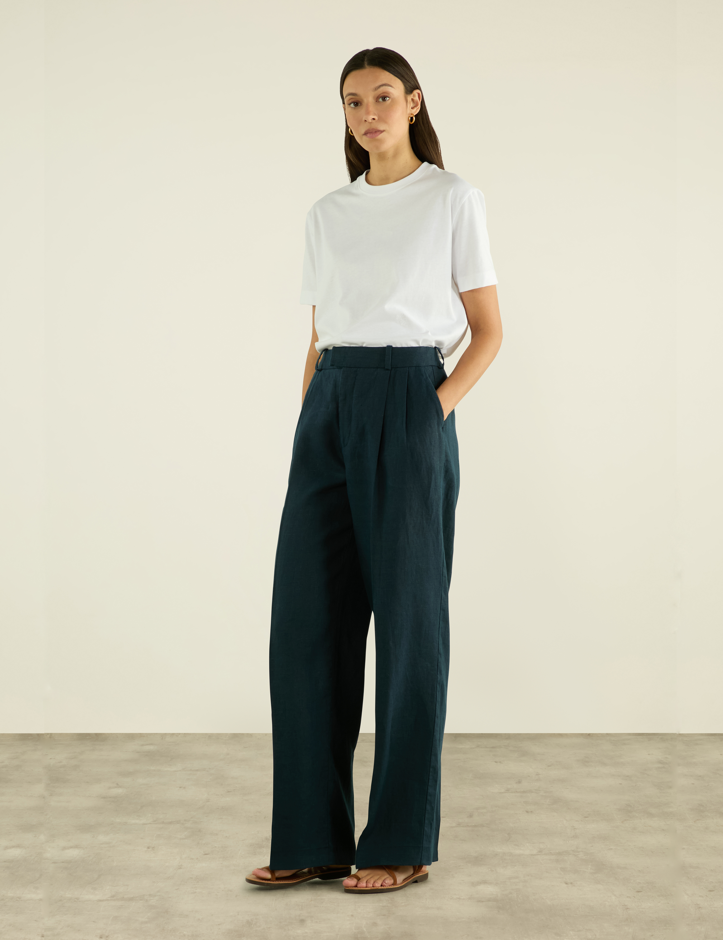 Rampling Trouser: Linen, Navy Blue - Image 4
