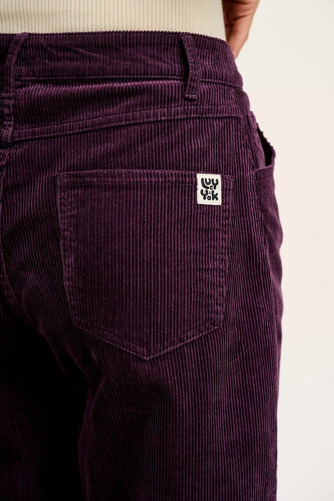 Drew - Cropped Straight Leg Corduroy Trousers in Plum Perfect - Image 7