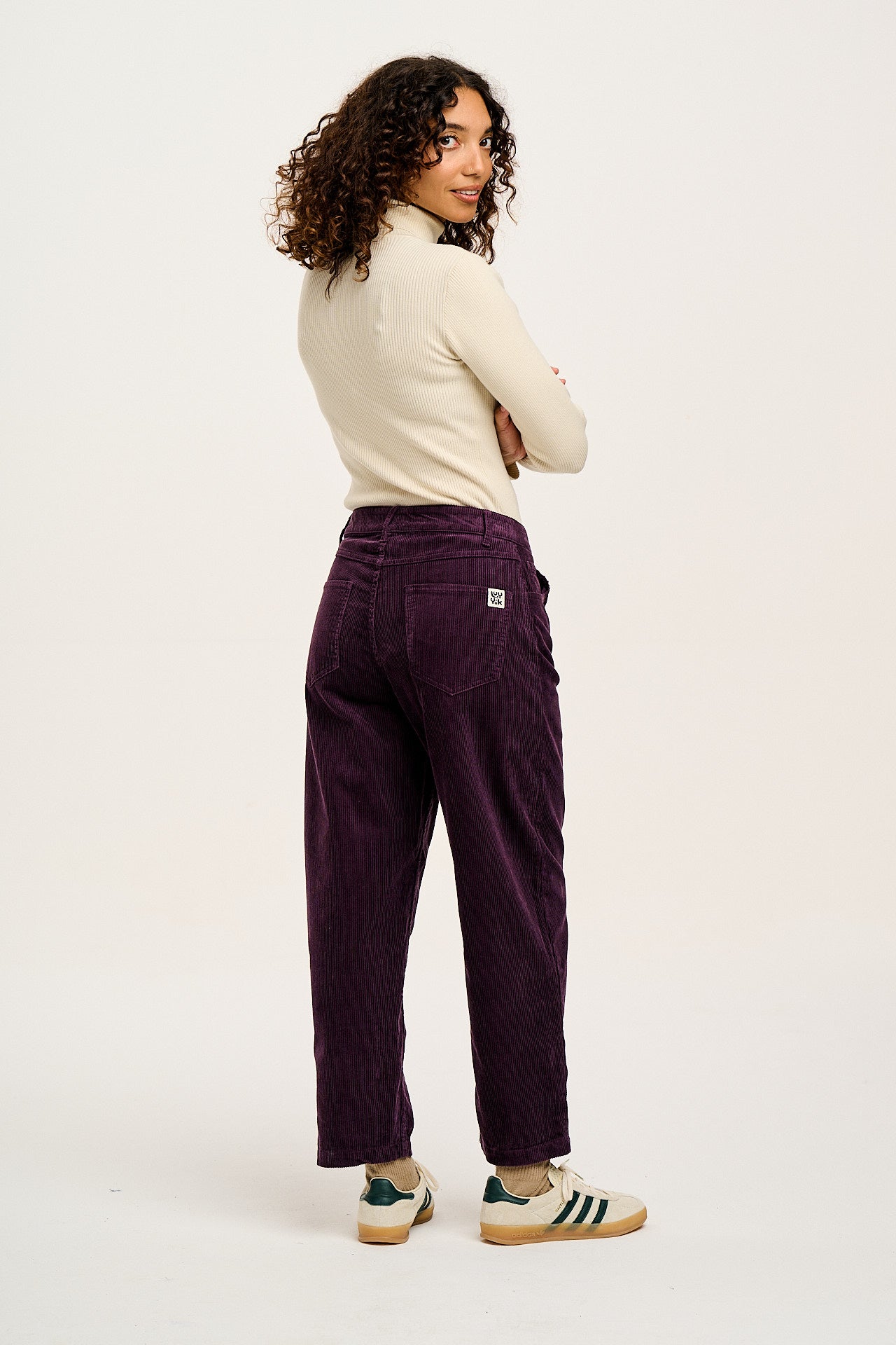 Drew - Cropped Straight Leg Corduroy Trousers in Plum Perfect - Image 6