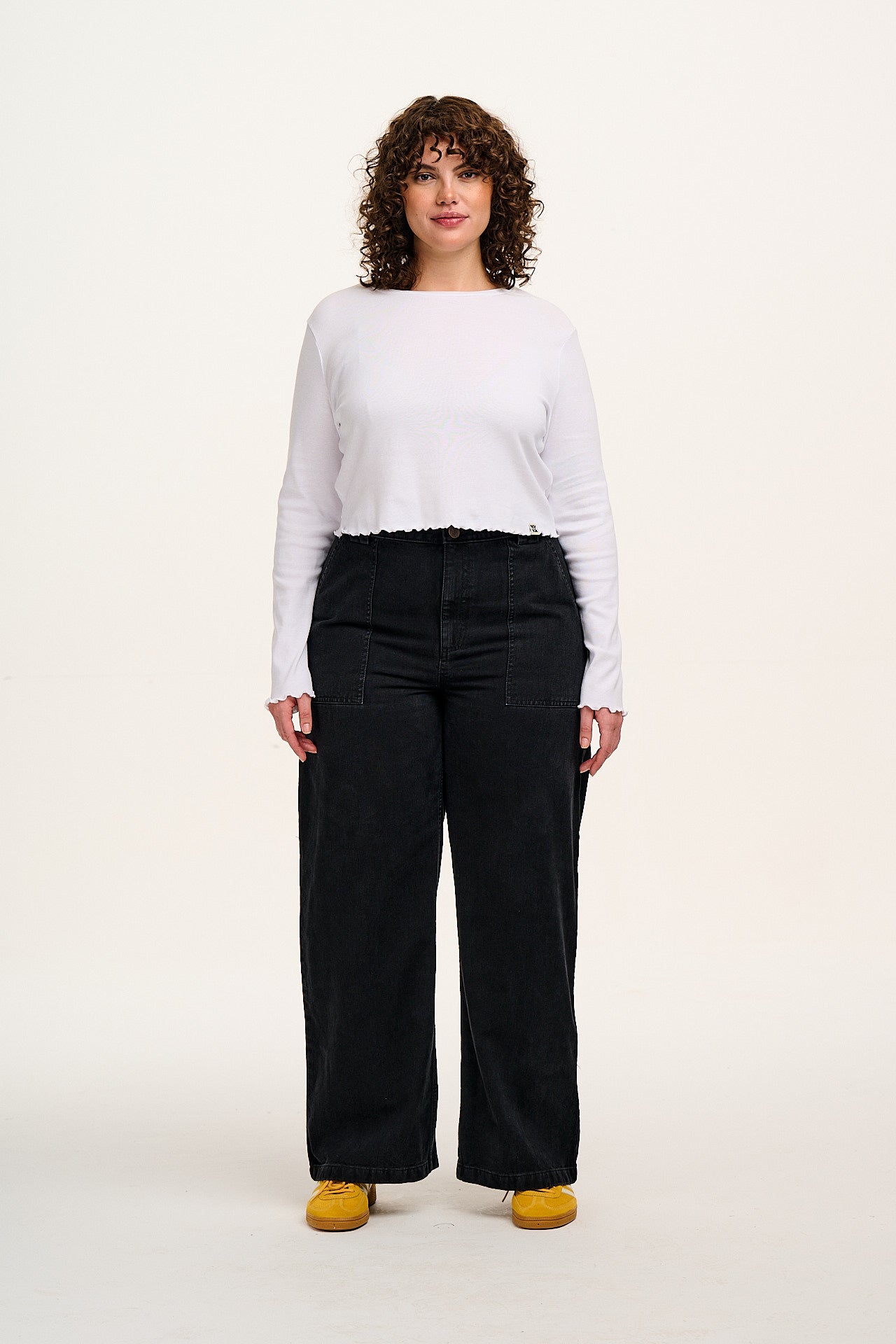 Delores - Wide Leg Denim Jeans Washed Black - Image 2