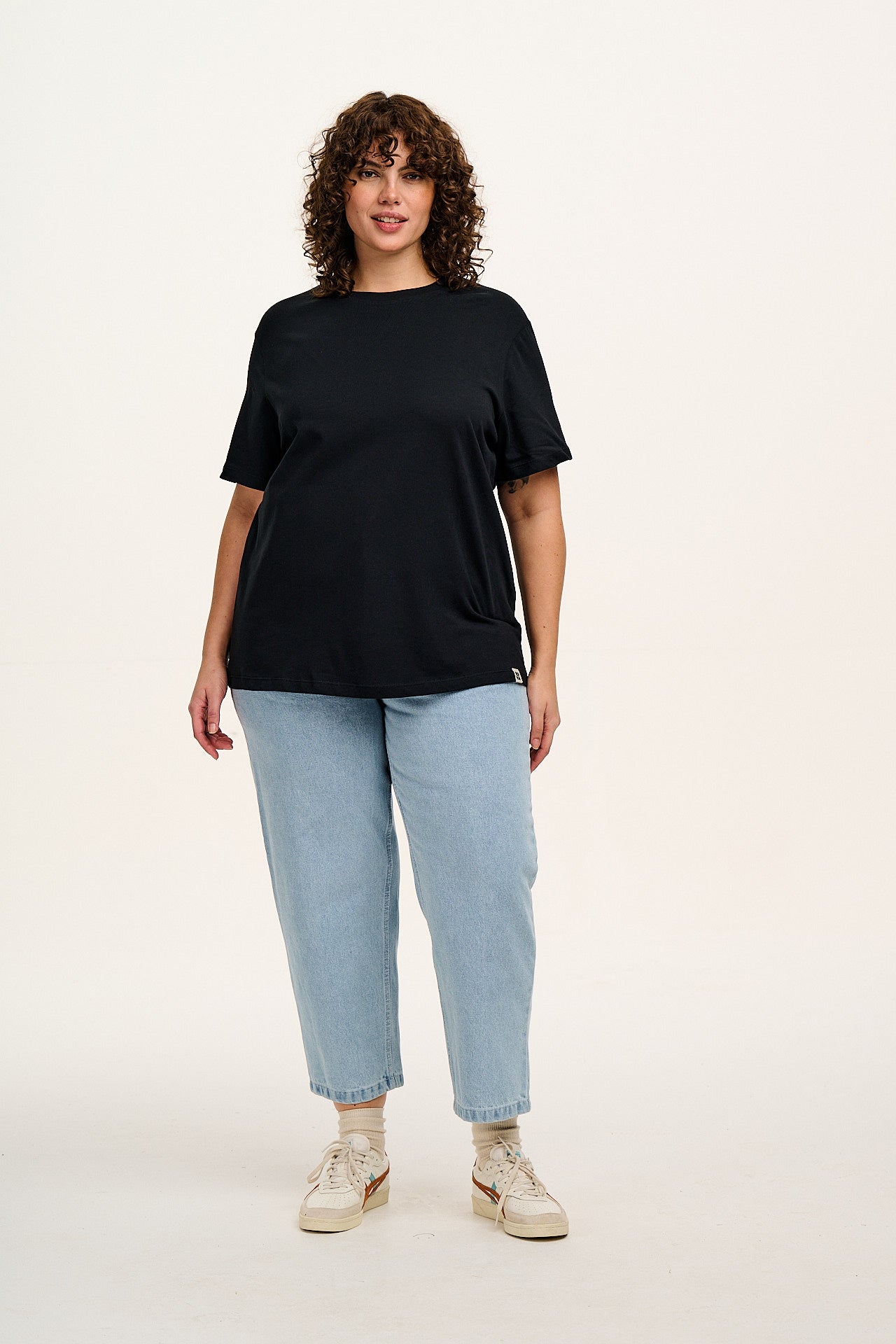 Denver - Cotton Tee in Black - Image 4