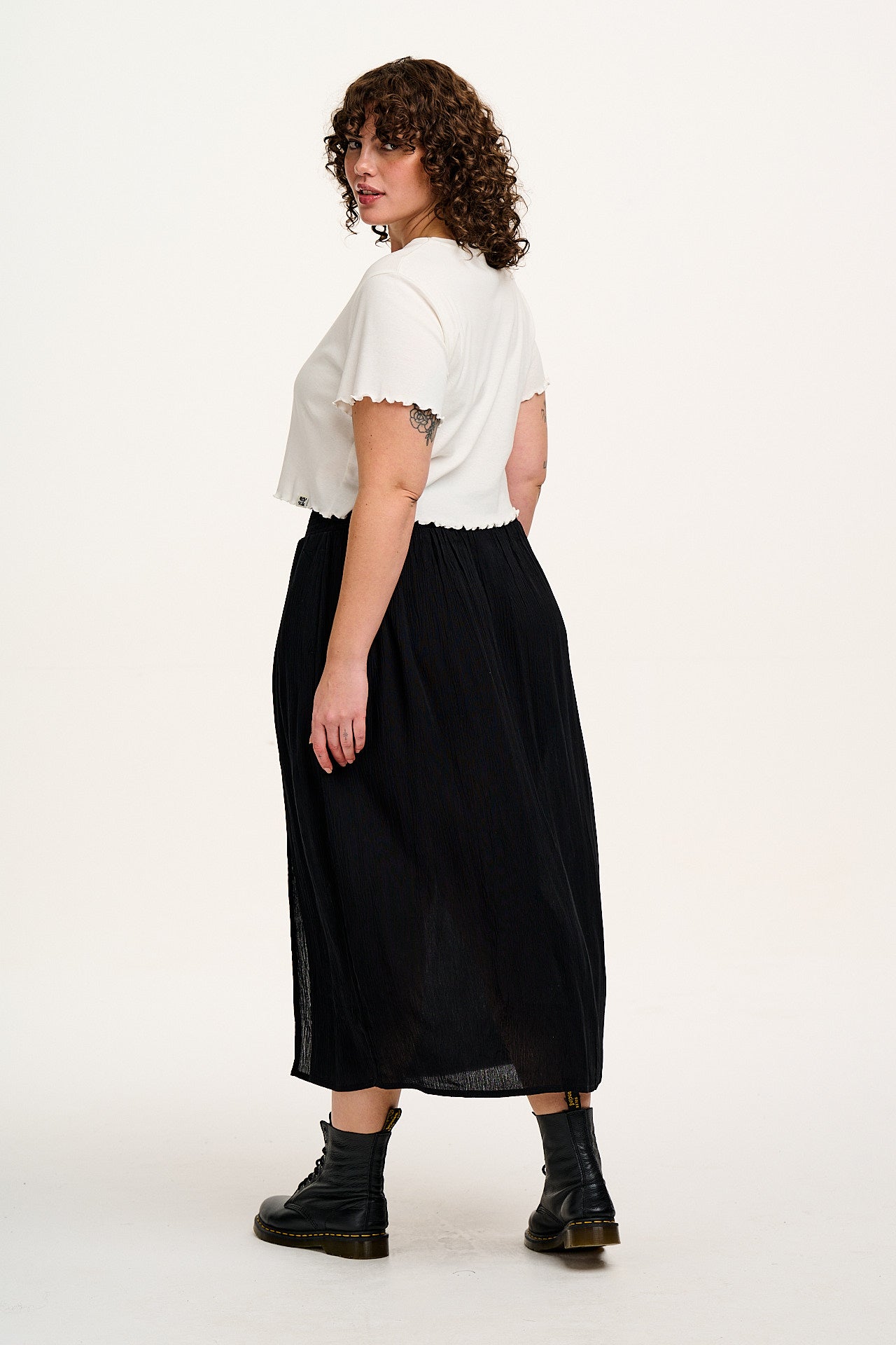 Poppy - Elasticated Waist Skirt in Black - Image 4