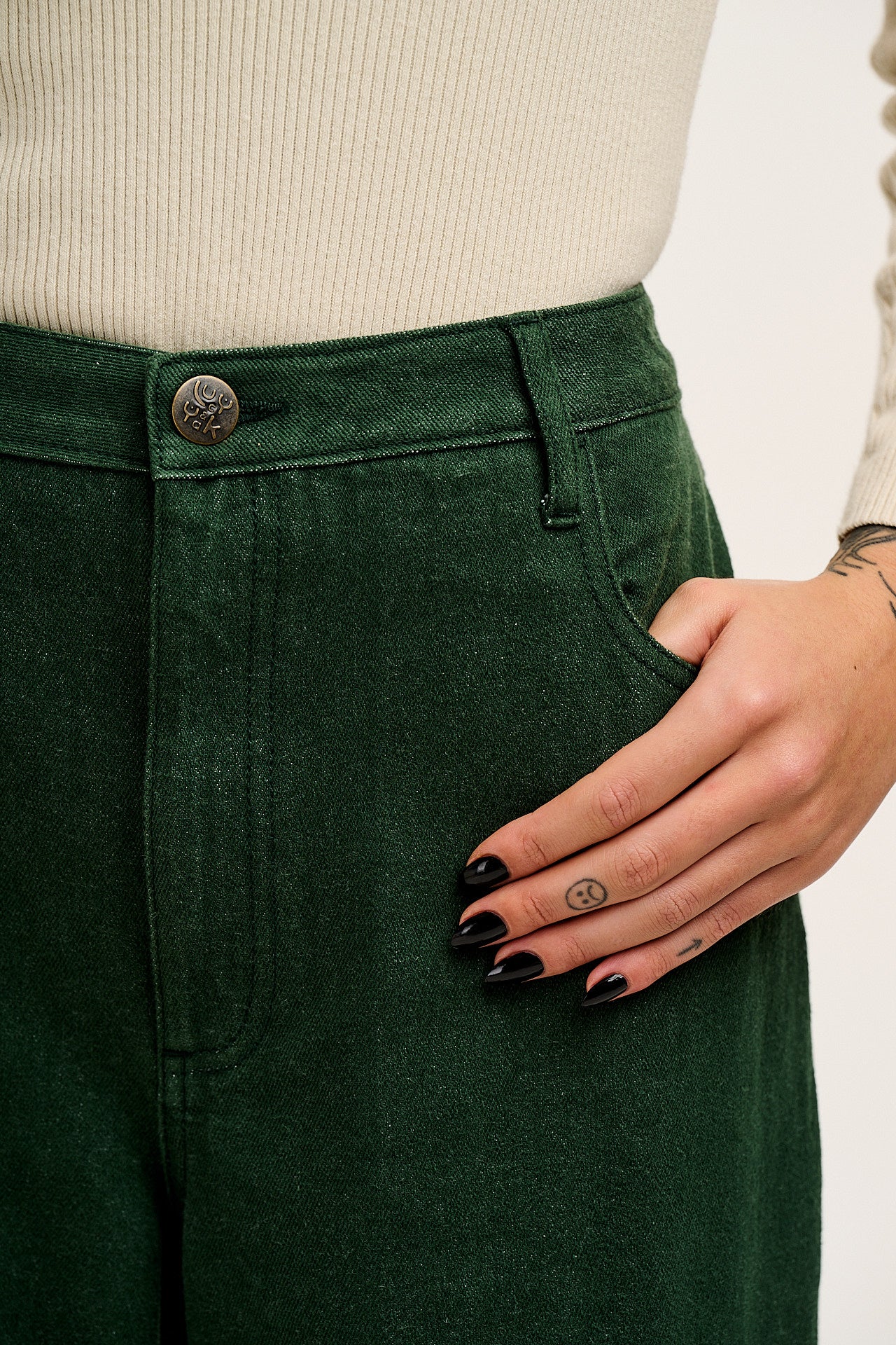 Drew - Cropped Straight Leg Denim Jeans in Posy Green - Image 4