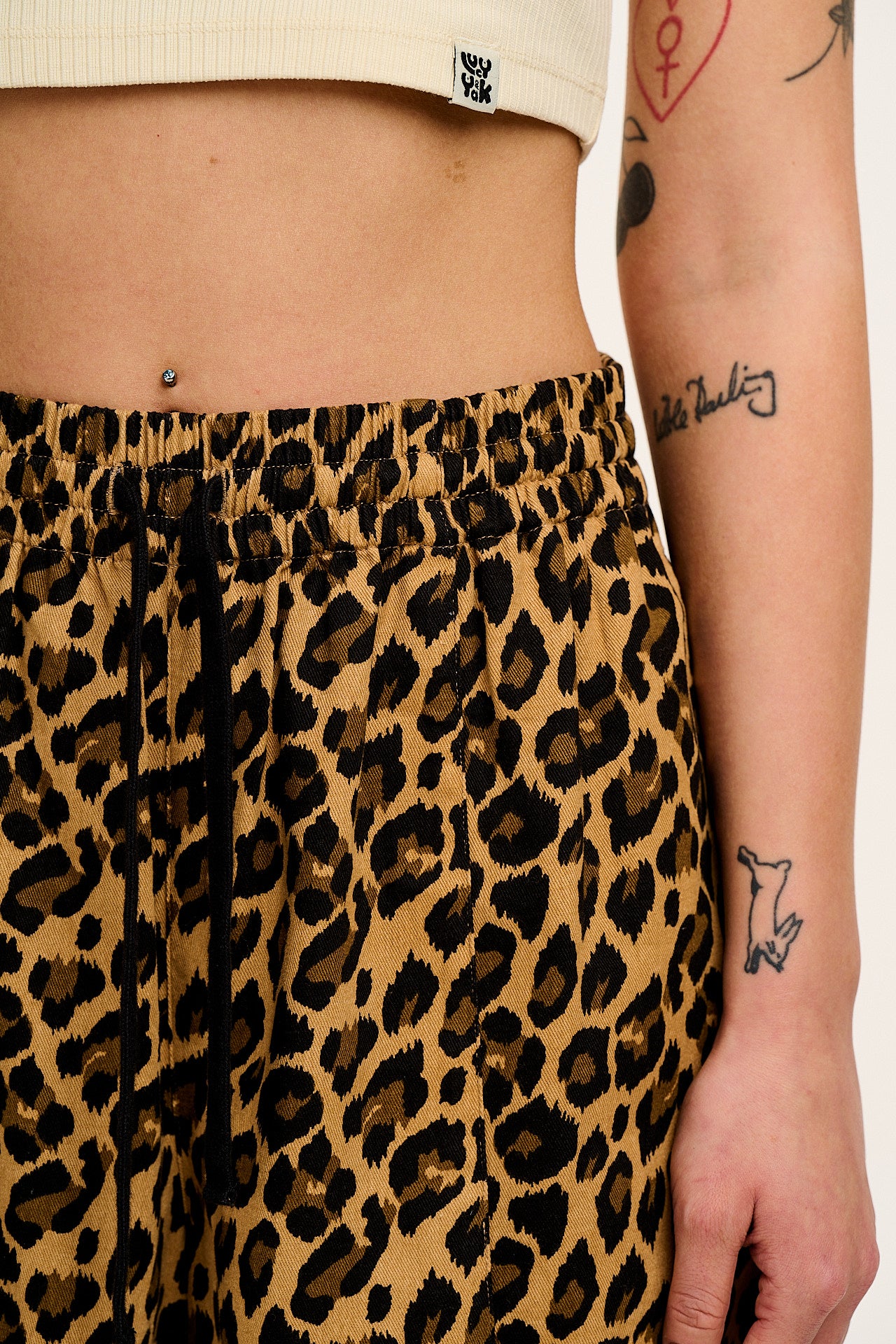 Chuck - Wide Leg Cotton Trousers in Leopard Print - Image 5
