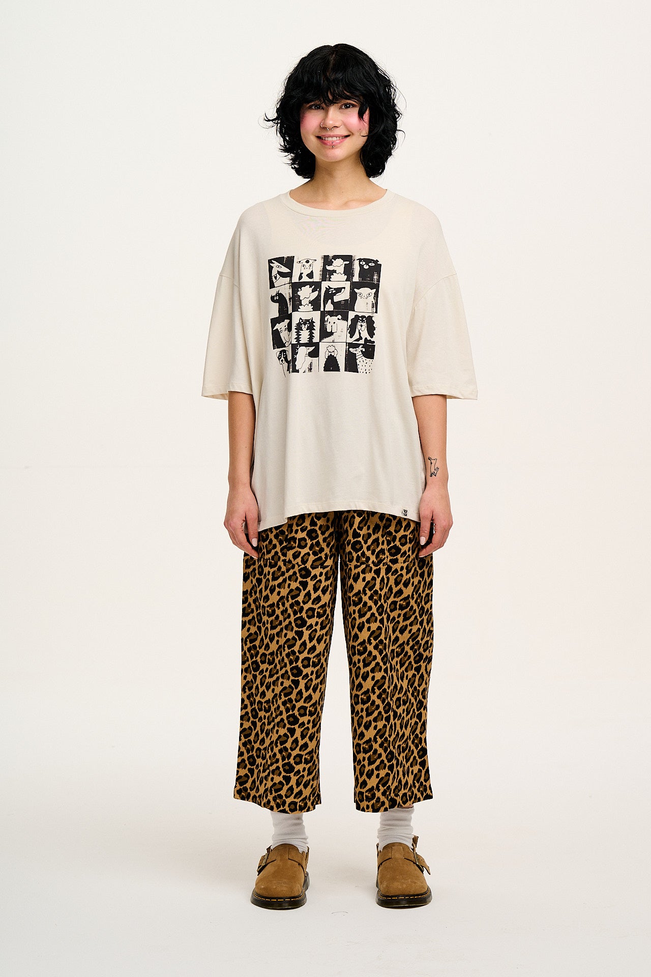 Chuck - Wide Leg Cotton Trousers in Leopard Print - Image 11