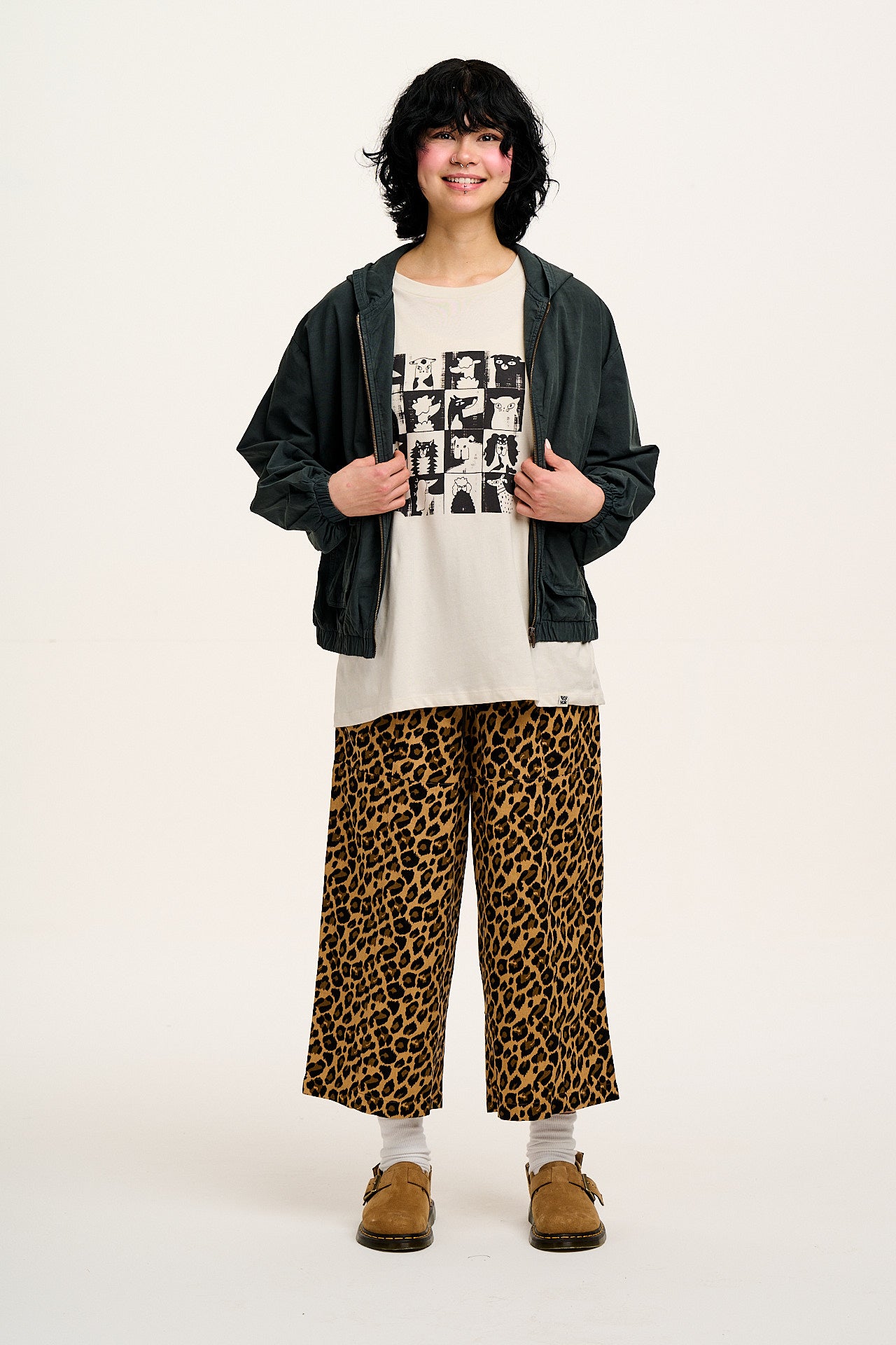 Chuck - Wide Leg Cotton Trousers in Leopard Print - Image 12