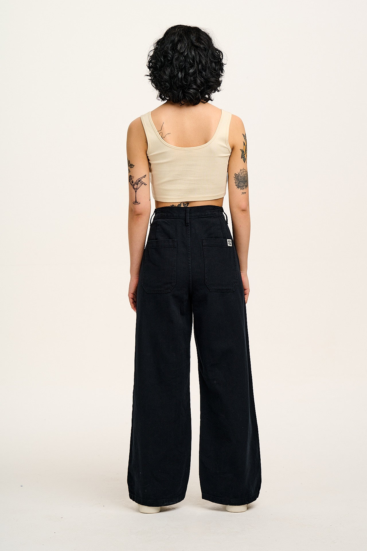 Cole - Wide Leg Denim Jeans in Black - Image 7
