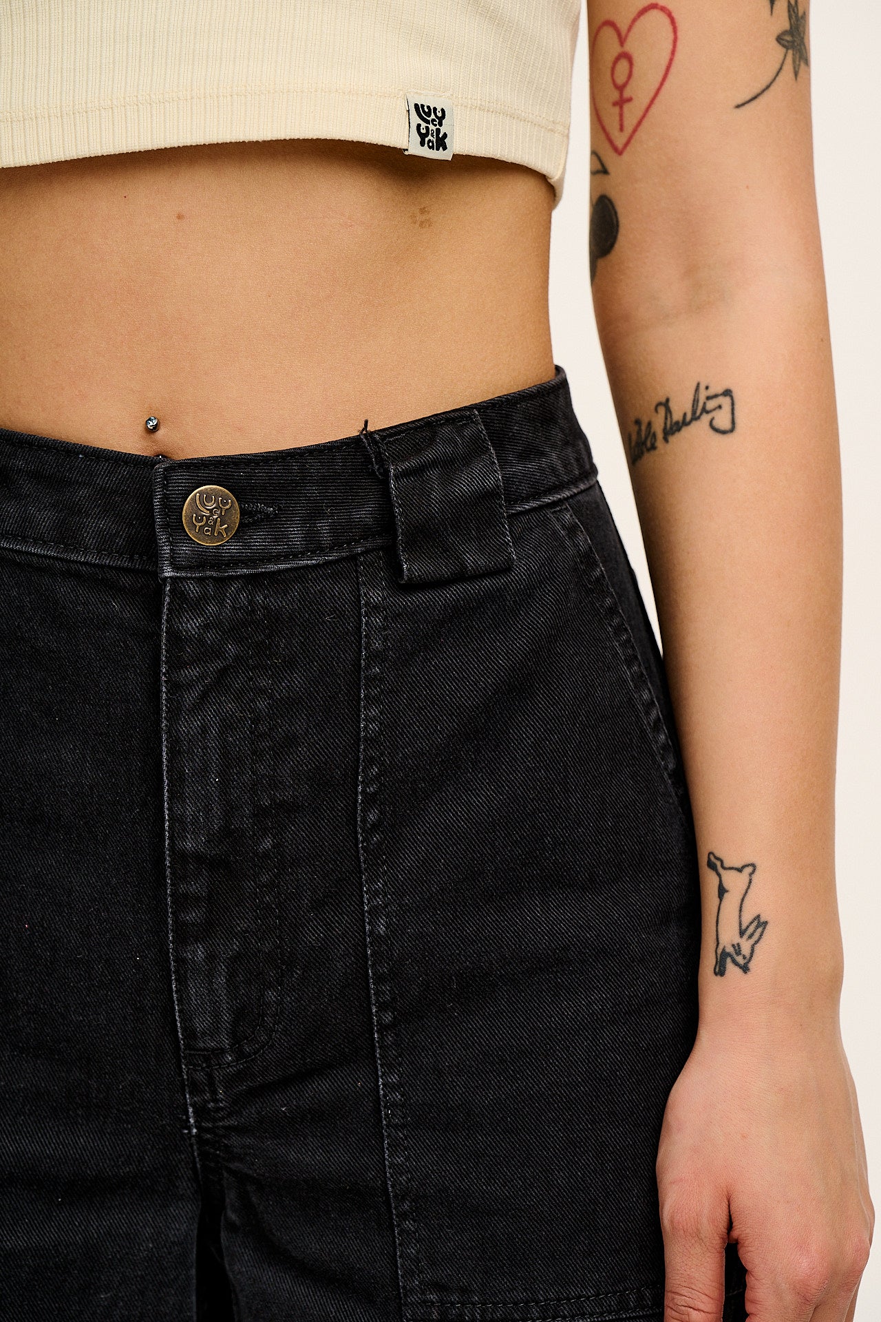 Delores - Wide Leg Denim Jeans Washed Black - Image 4