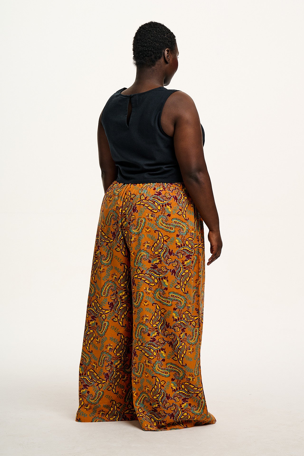 Arden - Cotton & Linen Shell Top in Black - Image 5