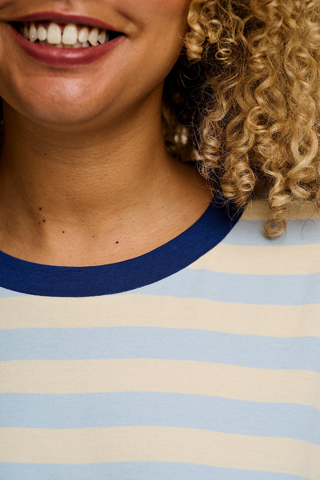 Benny - Oversized Cotton Tee in White & Blue Stripe - Image 3