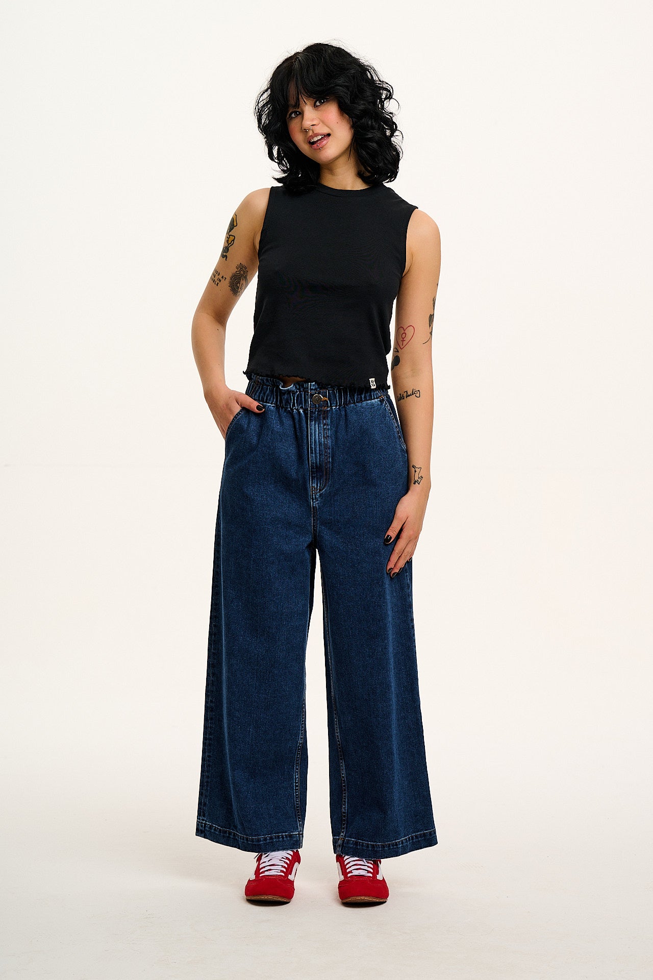 Etta - Sleeveless Cotton Tee in Black - Image 3