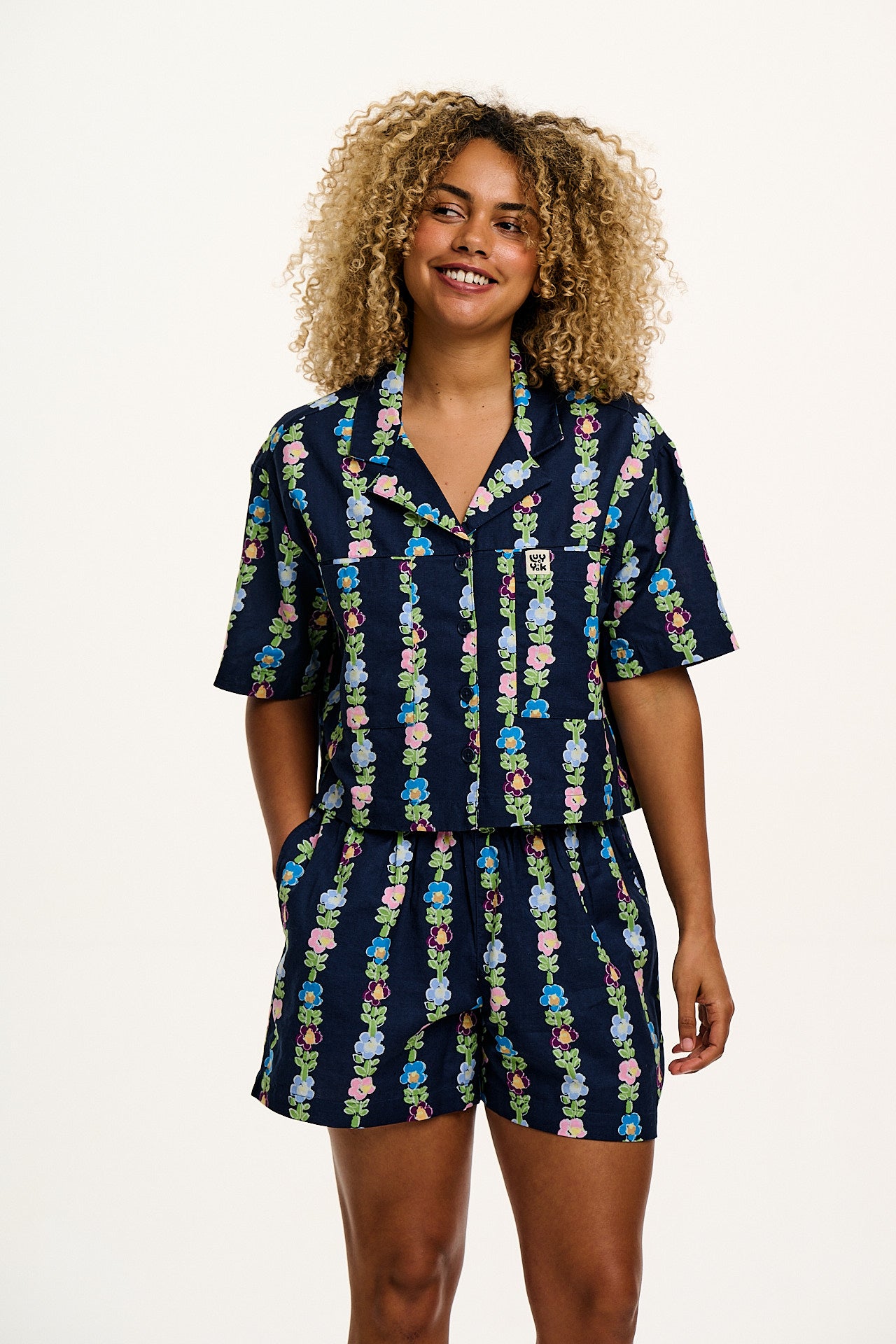 Alfie - Cotton & Linen Shirt in Navy Island Bloom Print - Image 4