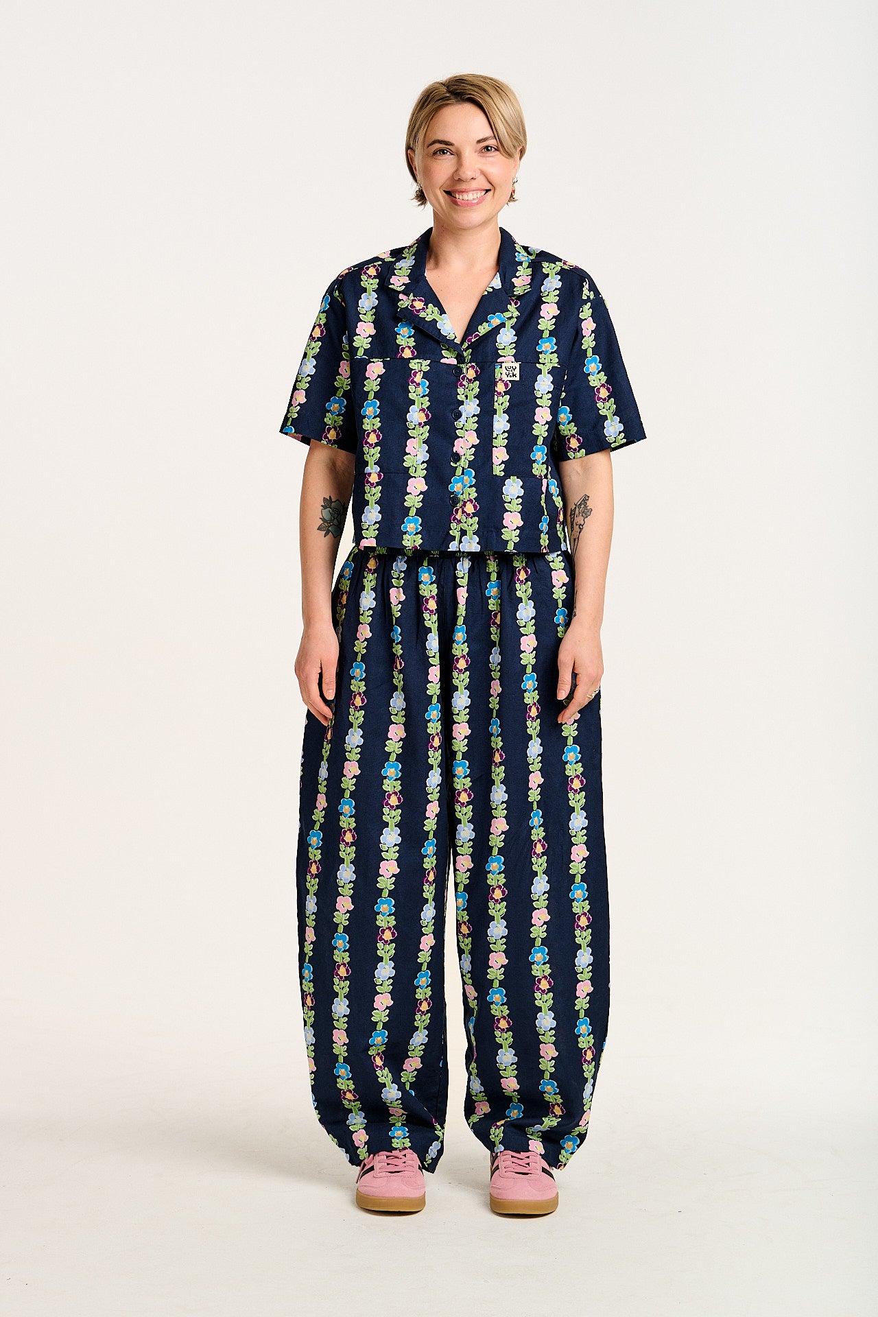 Alfie - Cotton & Linen Shirt in Navy Island Bloom Print - Image 5