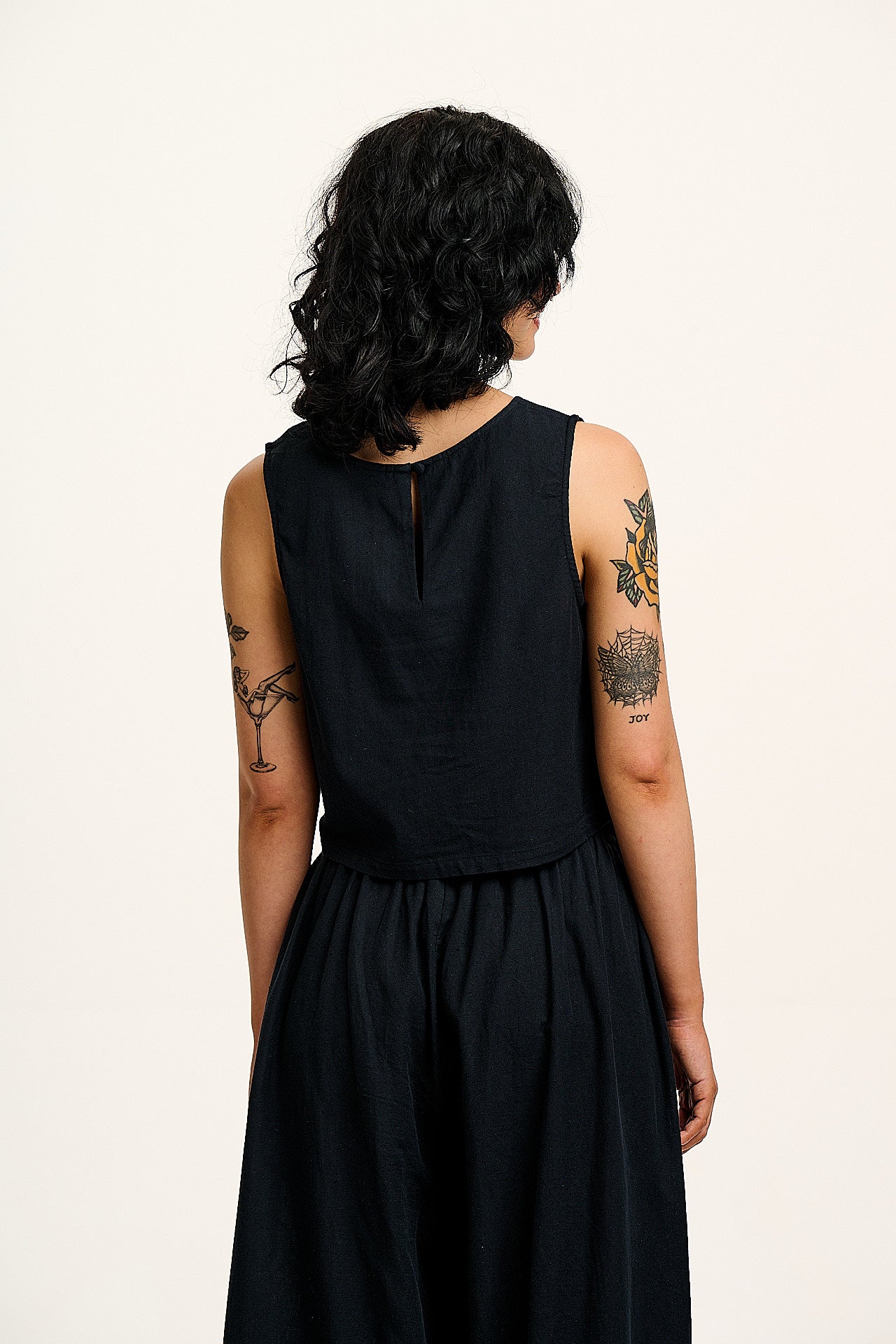 Arden - Cotton & Linen Shell Top in Black - Image 7