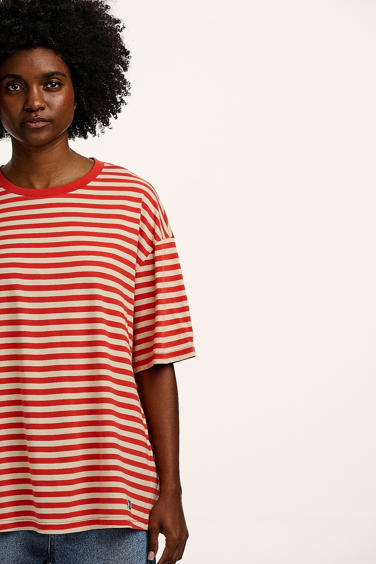 Benny - Oversized Cotton Tee in Red Stripe - Image 4