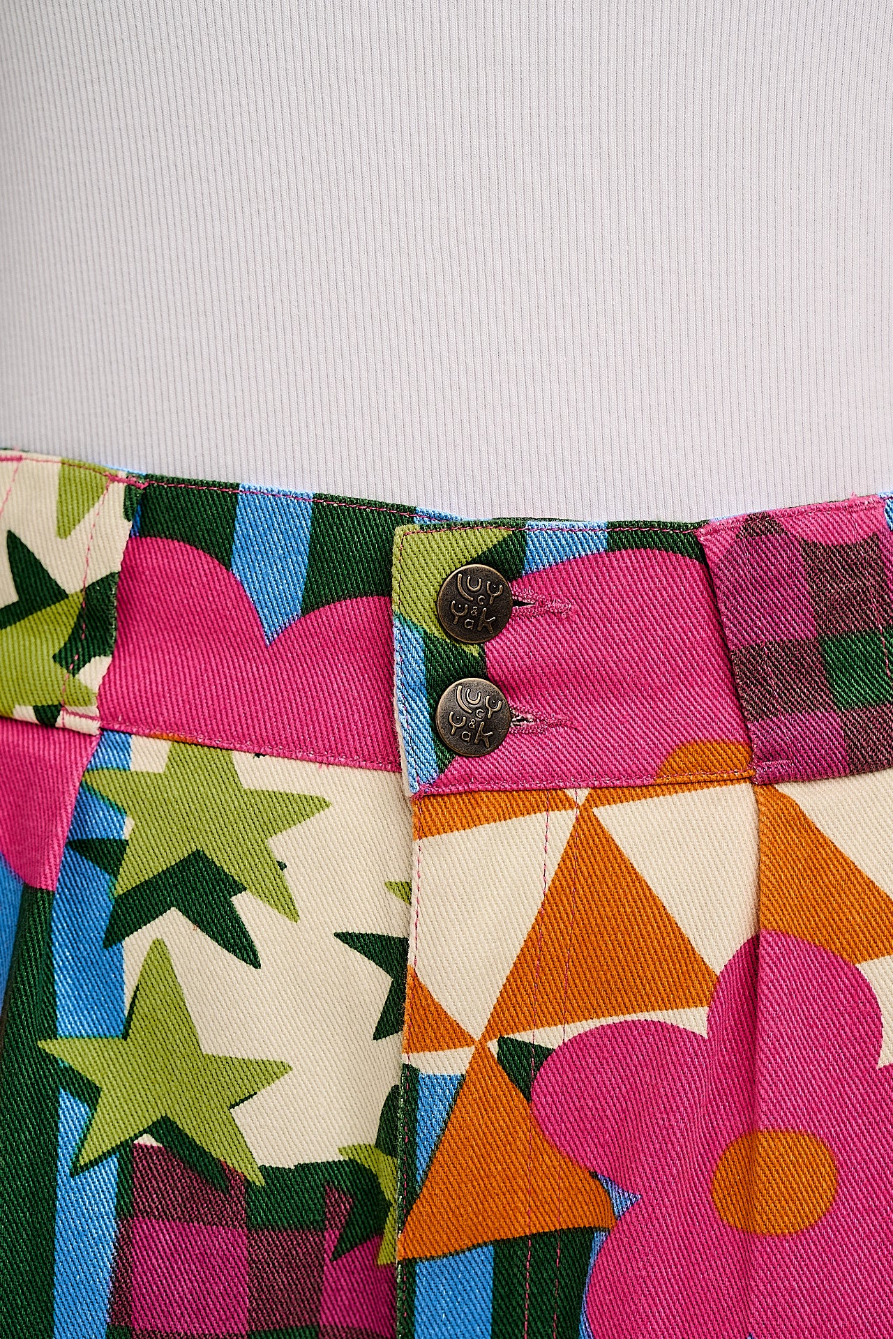 Addison - Cotton Jeans in Young at Heart Print - Image 7