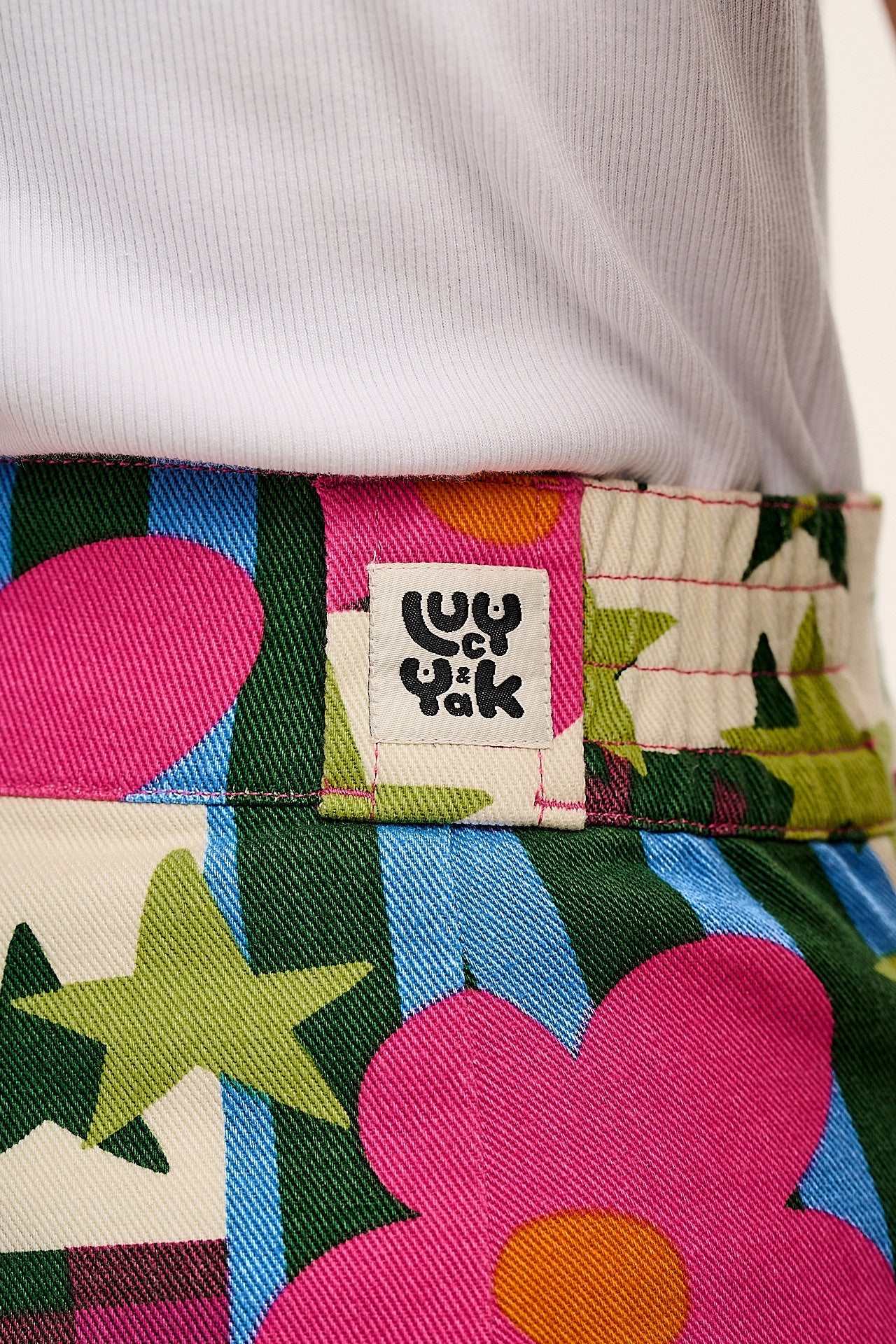 Addison - Cotton Jeans in Young at Heart Print - Image 4